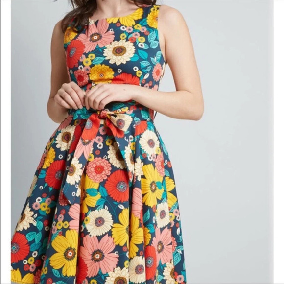 Modcloth Dresses & Skirts - Modcloth 'Hour By Flower' Cotton Dress